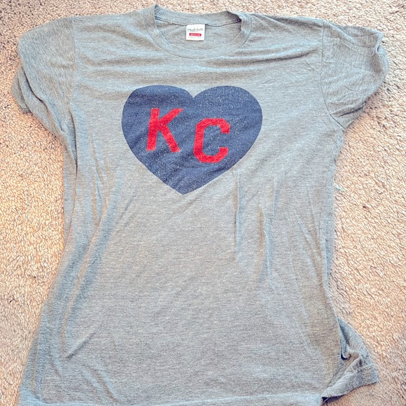 Charlie Hustle heart KC shirt - Picture 1 of 2
